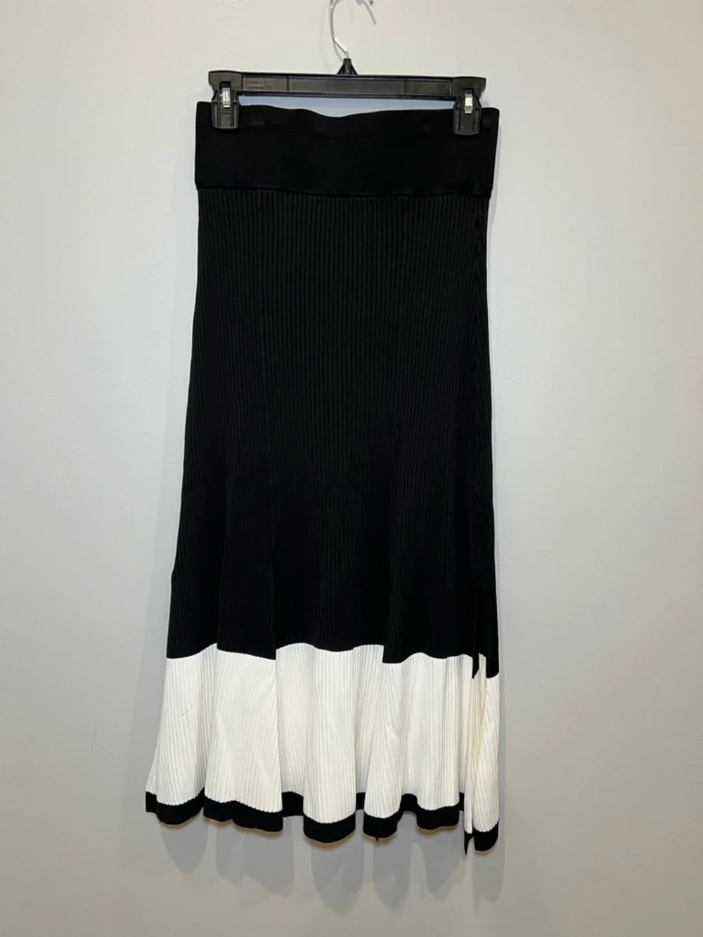 MARIA MCMANUS Two-Tone Split Midi
Skirt size XS - Picture 3 of 6